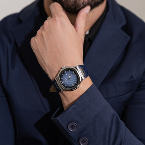 Relógio Aura Frost de Couro + Caixa Premium de Brinde