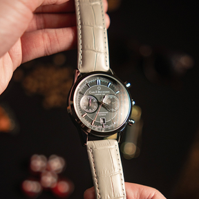 Relógio Aura Magnum de Couro + Caixa Premium de Brinde