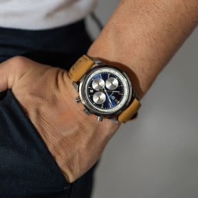 Relógio Aura Horizon de Couro + Caixa Premium de Brinde