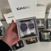 COMPRE 1 e LEVE 2 - Relógios Aura SkyLine Casal + Caixa Premium de Brinde