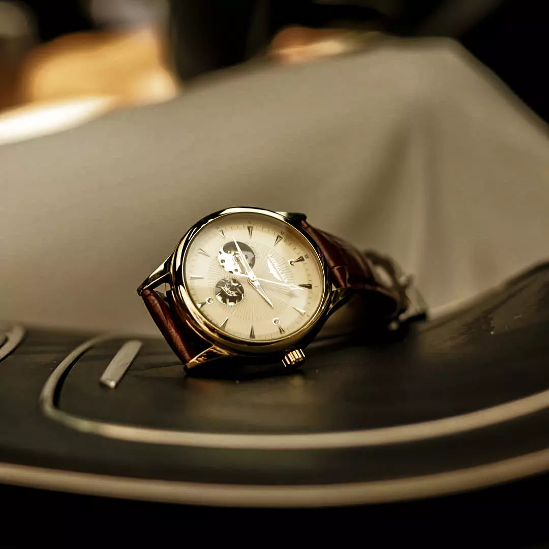 Relógio Aura Orion de Couro + Caixa Premium de Brinde