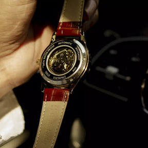 Relógio Aura Orion de Couro + Caixa Premium de Brinde